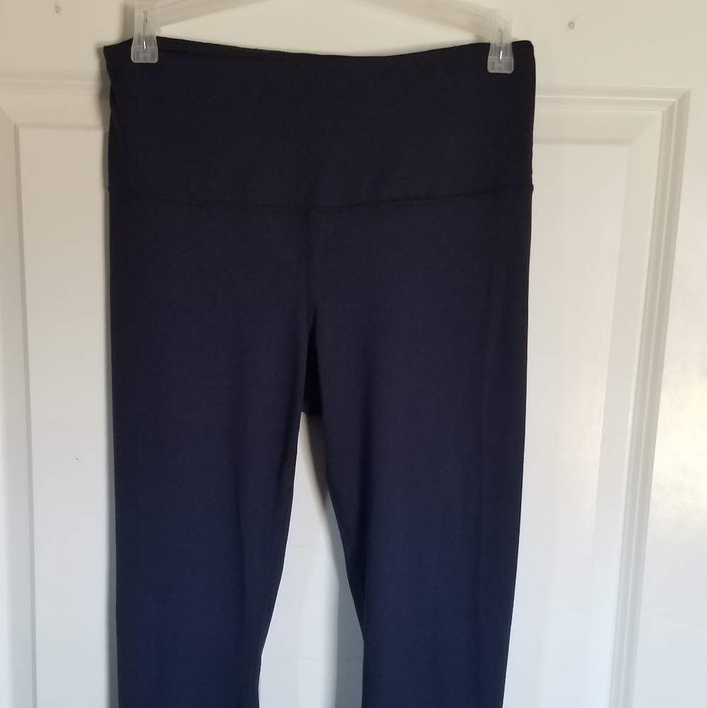 Navy blue ankle crop leggings